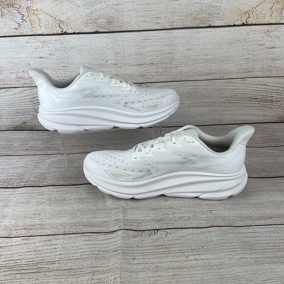 Hoka One Clifton 9 Womens Sz 11B Running Shoes Triple White - TRIED ON ONLY! - Picture 2 of 9